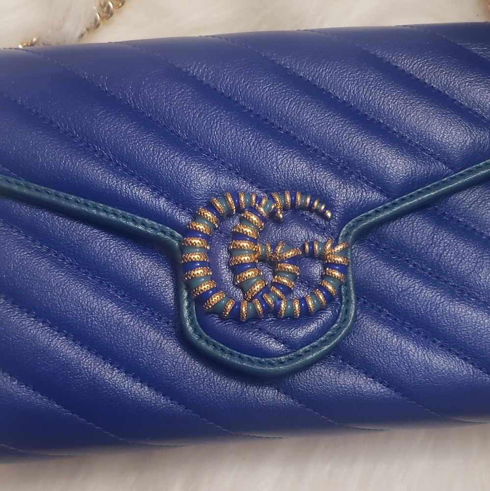 Gucci GG Marmont Mini Bag - Picture 6 of 8